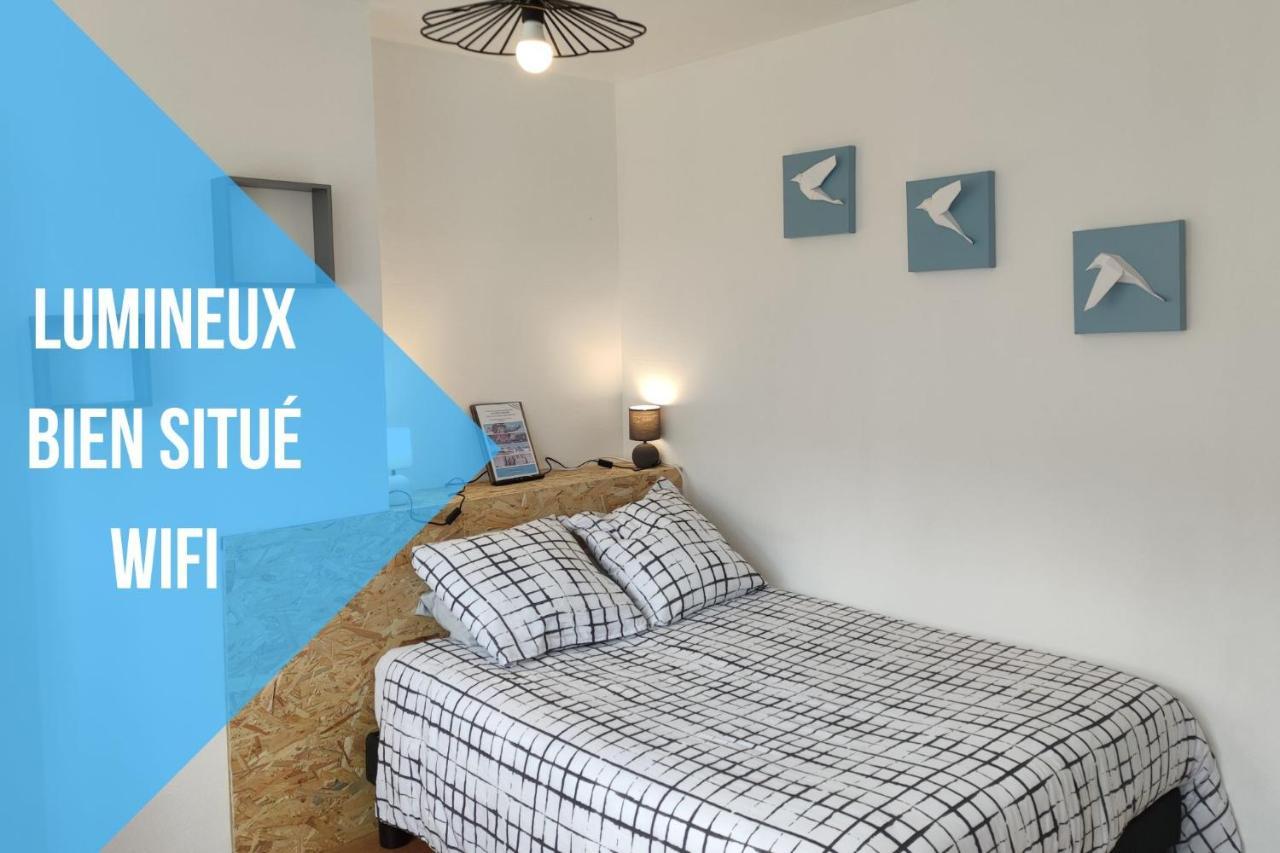 Les Lumieres Du Phare Apartment Calais Bagian luar foto